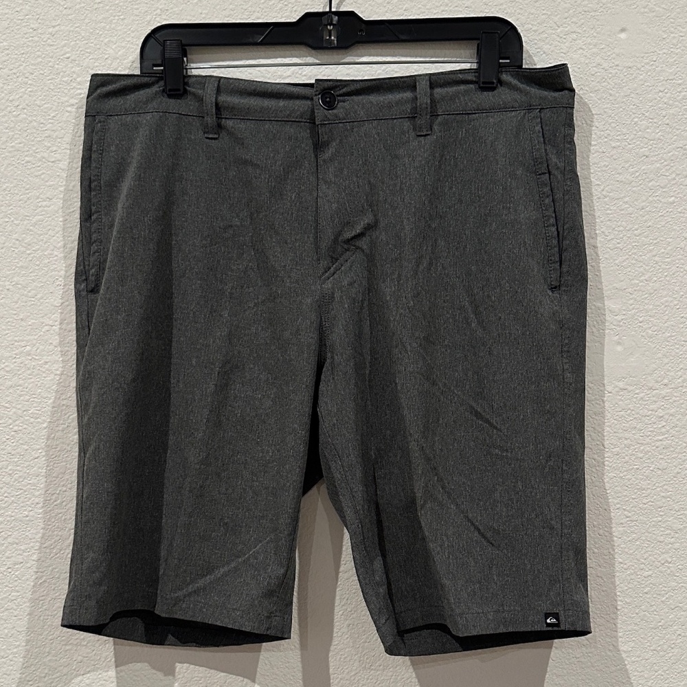 Quiksilver Amphibians Shorts – Style AQYWS03110 (Men’s 34)